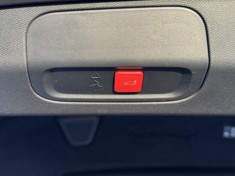 Продам Peugeot 408 GT-Line 2023 года