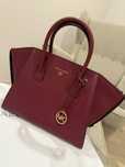 Torebka Michael Kors model Avril burgundowa