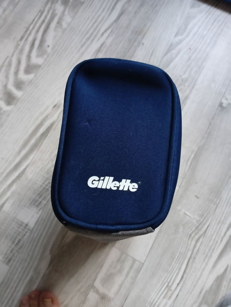 Kosmetyczka męska Gillette