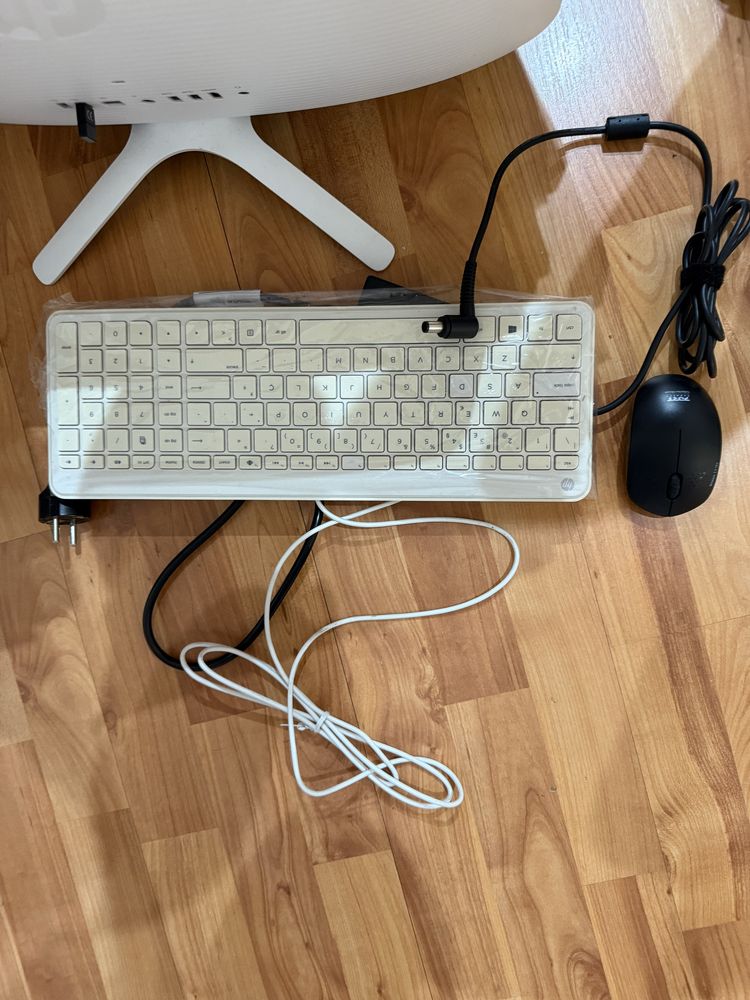 Computador All-in-one Hp TPC-Q029-20 AMD / 16 Gb /