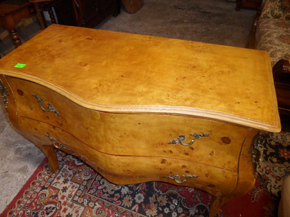 Komoda  Bombe Czeczot Mosiężne  Okucia  z Holandii