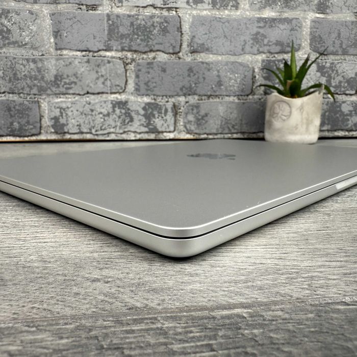 Ноутбук Apple MacBook Air 13 2022 Silver (M2|16Gb|256Gb SSD|8 GPU)