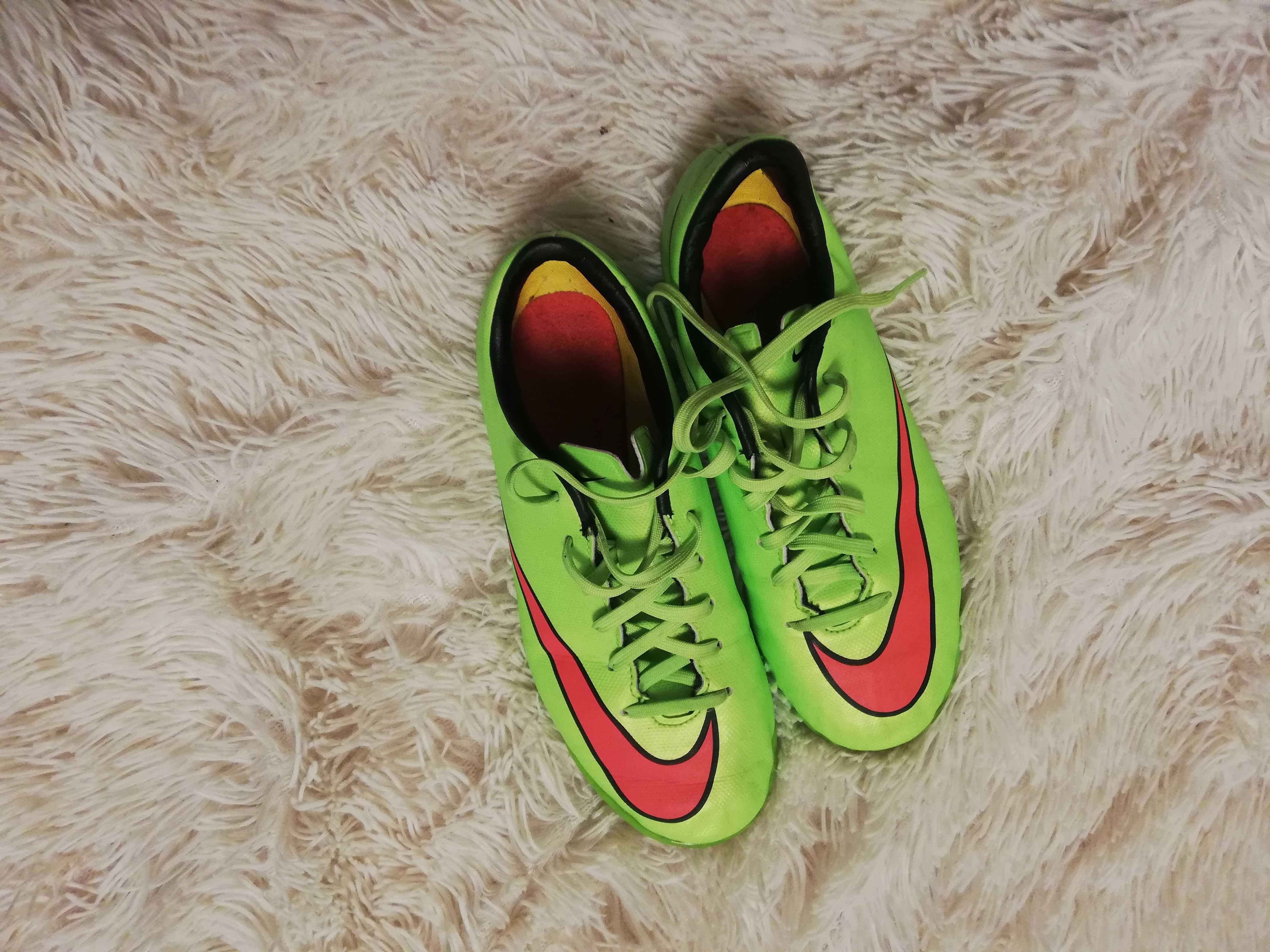 Nike Mercurial 34 halówki Nike 34 Mercurial neon