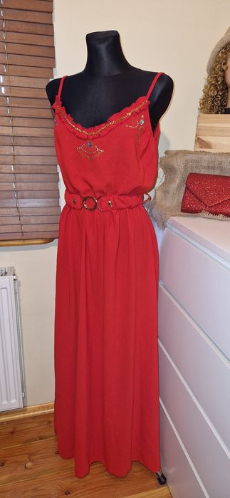 Sukienka długa czerwona