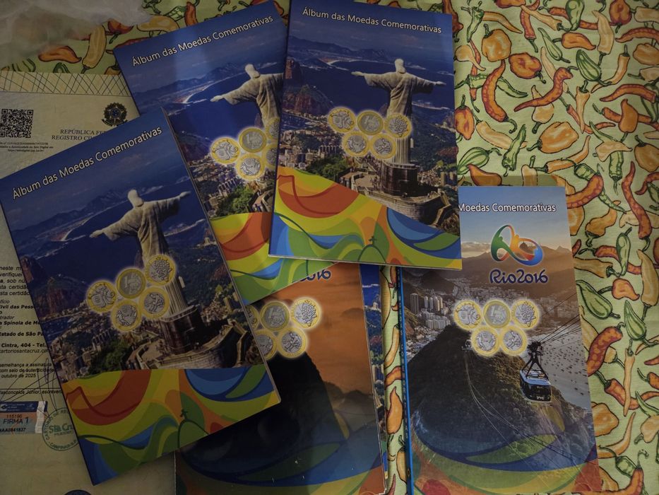 Álbuns das moedas comemorativas