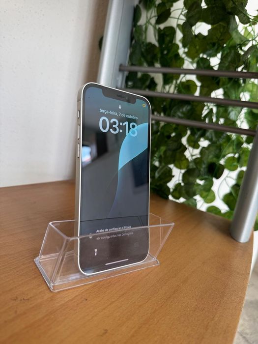 Apple iPhone 12
Especificações Técnicas:
Processador:
Processador A14