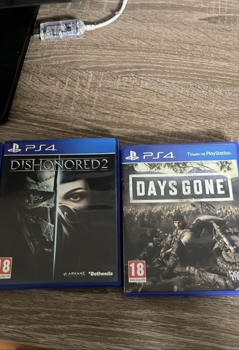 Ps 4 slim 1 tb с геймпадами и играми