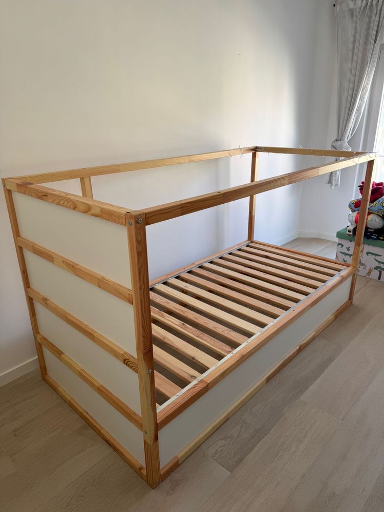 Cama criança com duas facetas