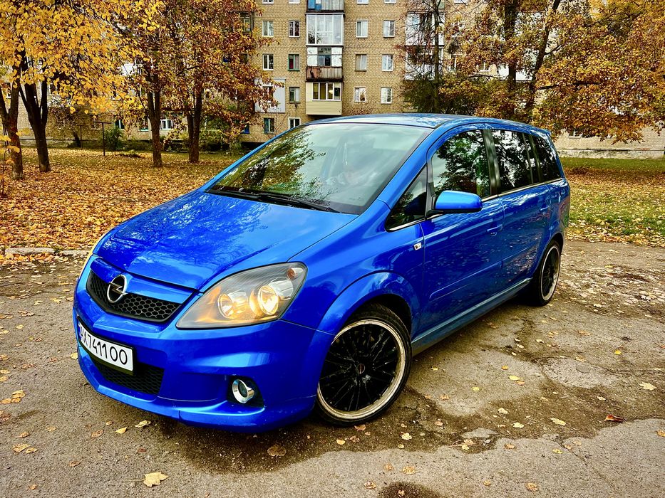 Opel Zafira OPC 2.0 бензин