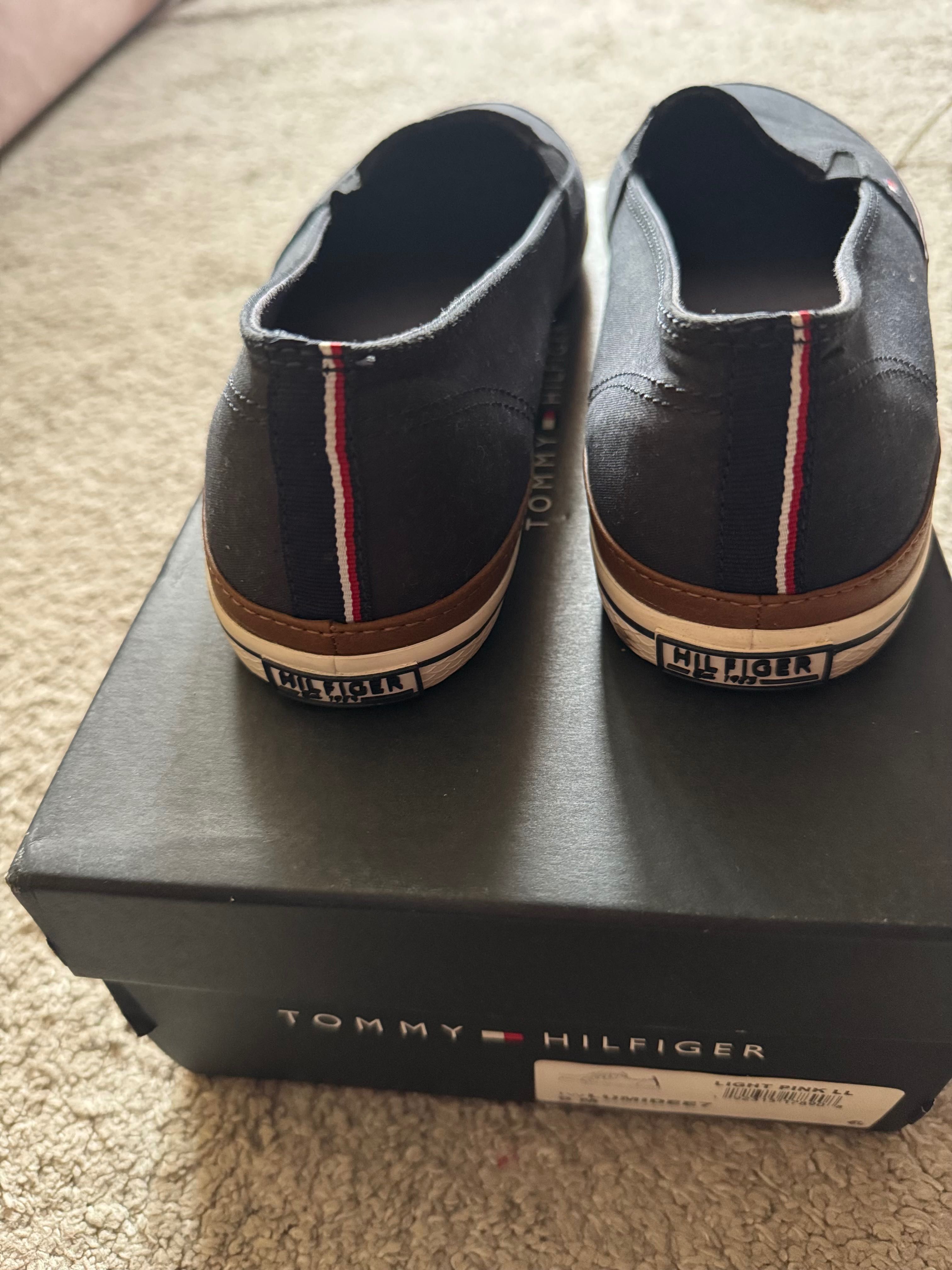 Мокасіни, кеди, сліпони Tommy Hilfiger нові
