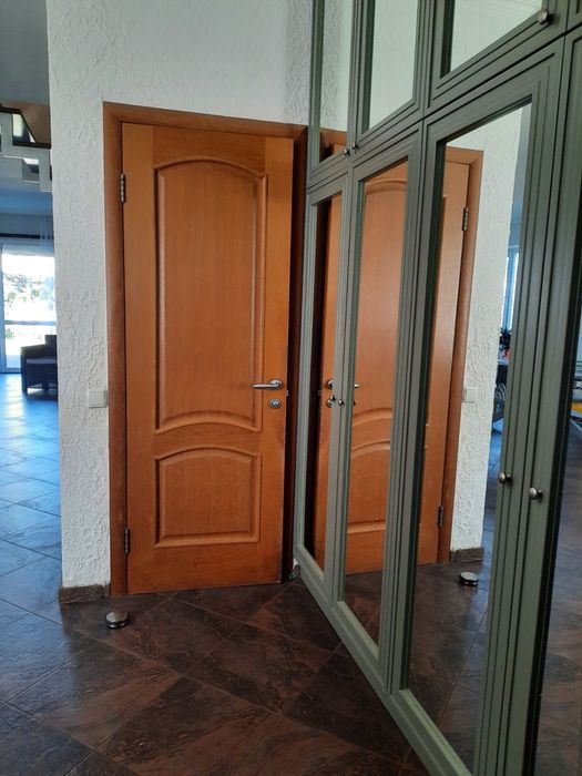 Продам дом права сторона ( р-н Вет.лікарні)