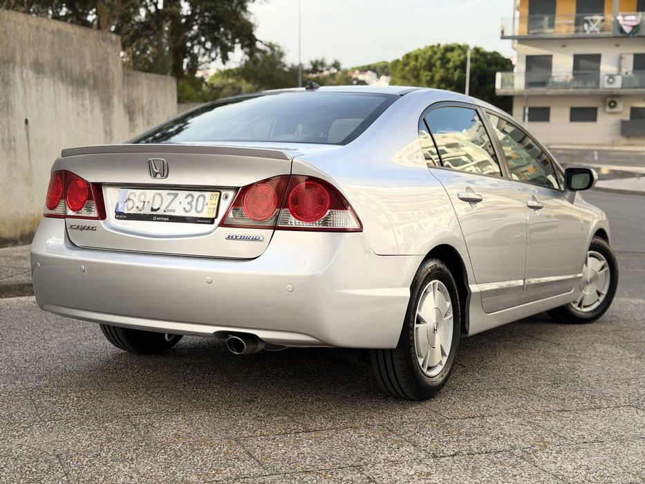 HONDA CIVIC 4DR HYBRYDID