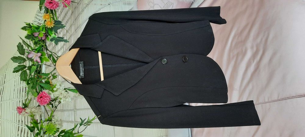 2 Blazers pretos de excelente qualidade, tm:M/L