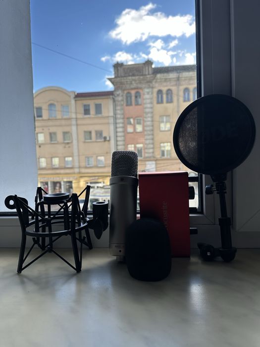 Продам мікрофон RØDE NT1-A і аудіокарту Focusrite Scarlett Solo