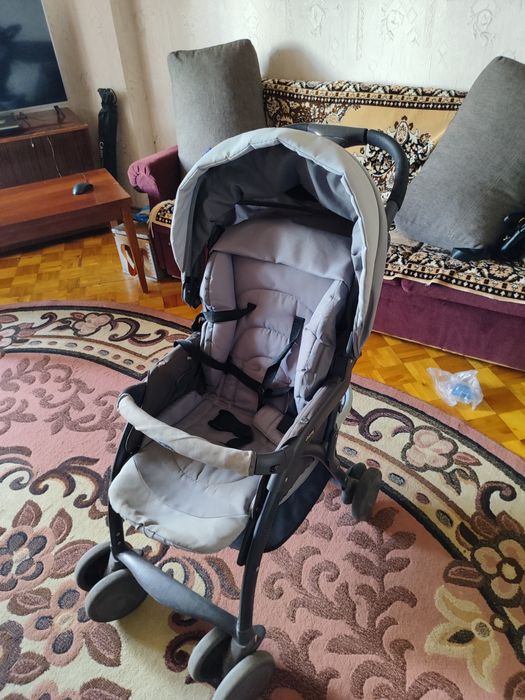 Продам прогулочная коляску chicco