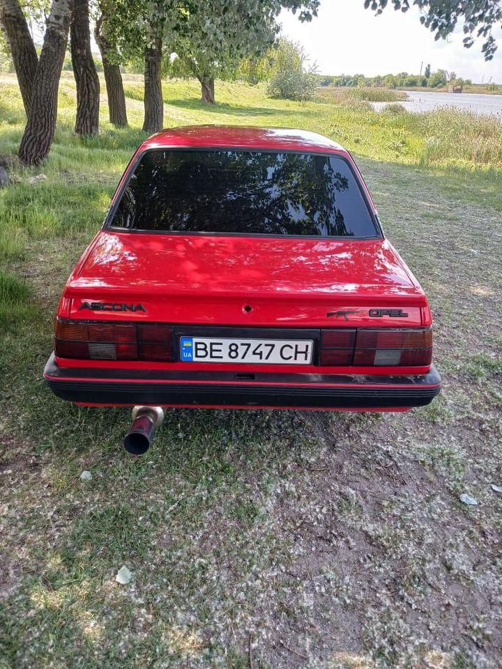 Продам opel asсona