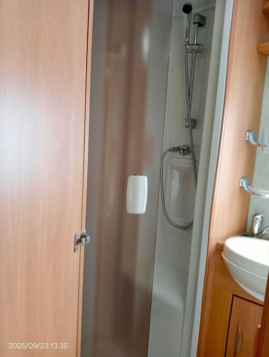 Caravana Inglesa em excelente estado