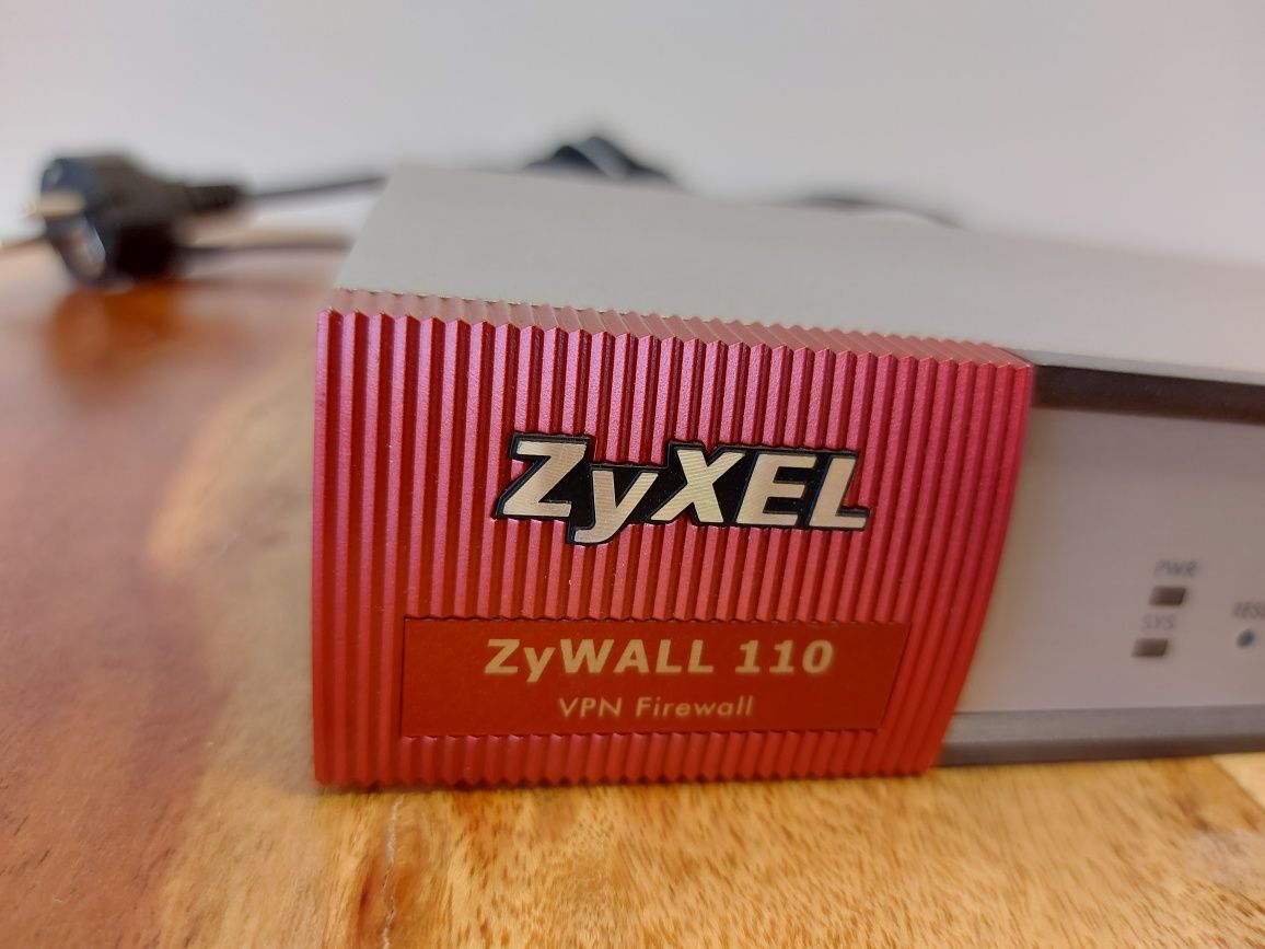 Zyxel Zywall 110 firewall vpn zapora router switch