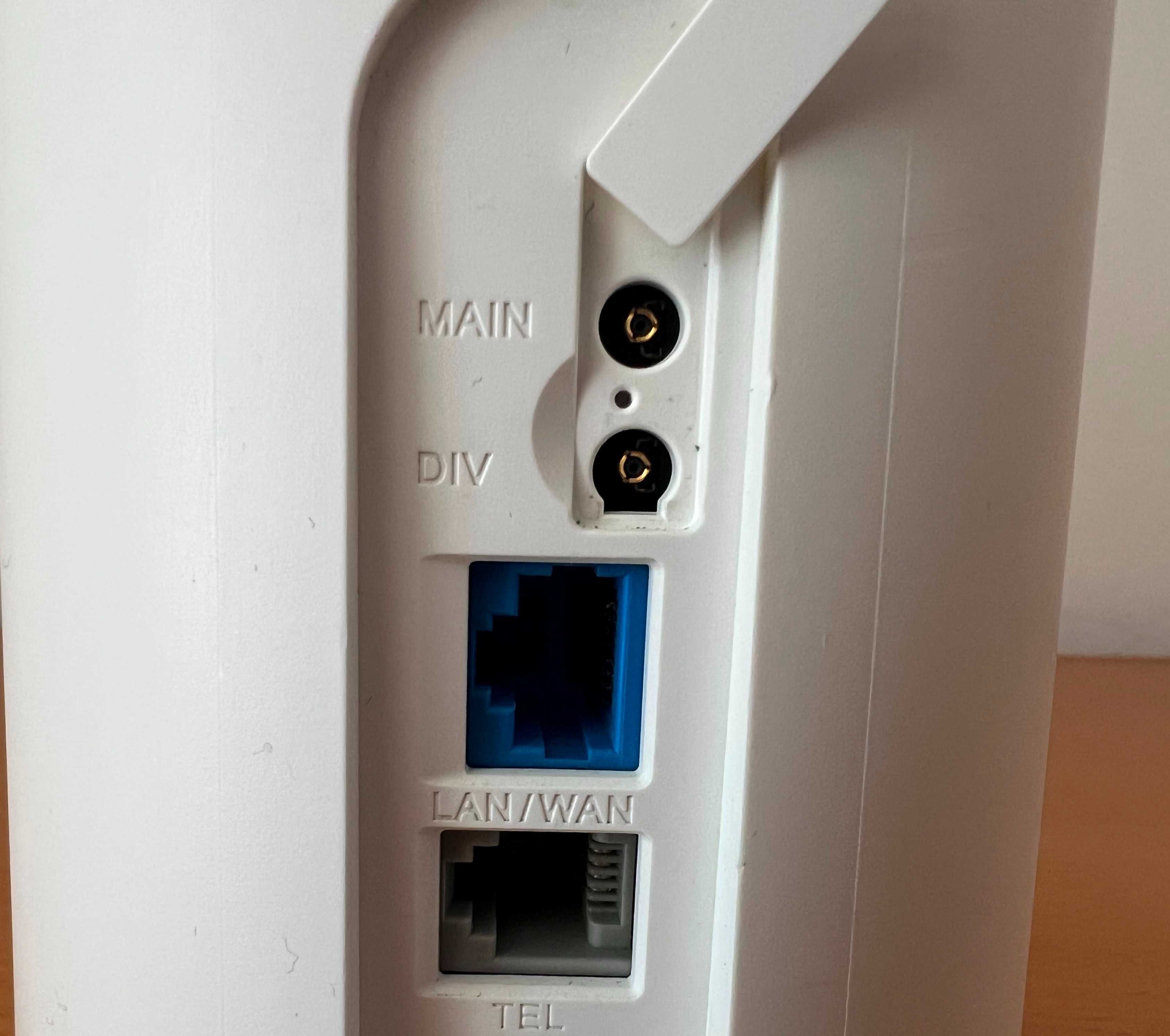 ROUTER HUAWEI B528s-23a LTE CAT6 na kartę sim