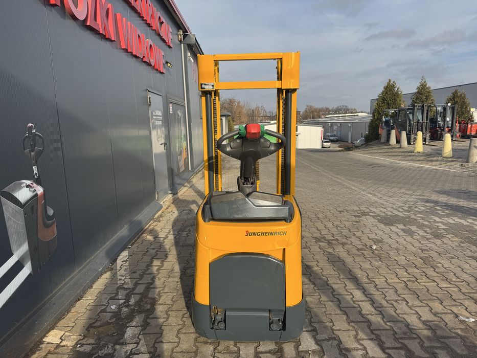 Paleciak elektryczny Jungheinrich 470 cm 1400 kg 2012 r ERC 214