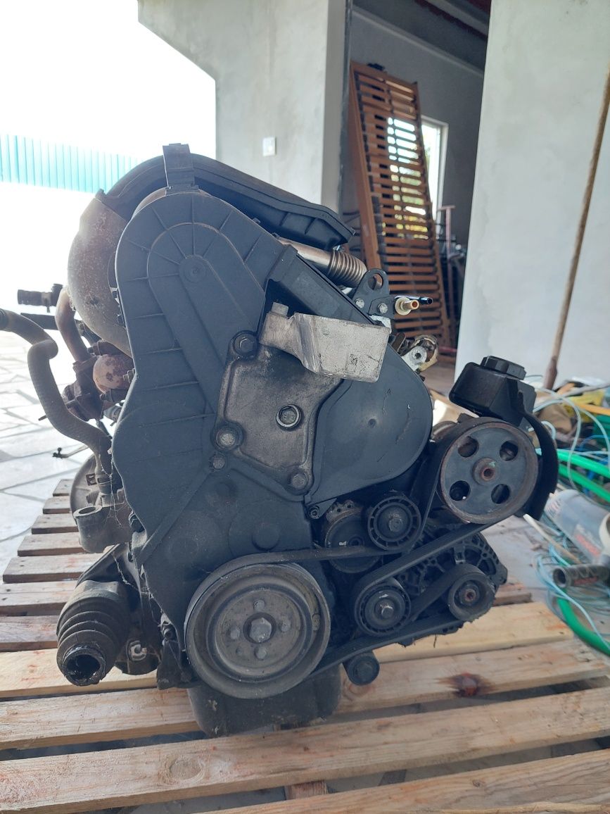 Motor e caixa de Peugeot 206 1.9D