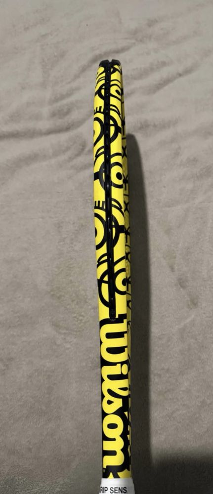 Raquete Wilson Ultra Minions – Grip 2 – 300 g – Cabeça 100