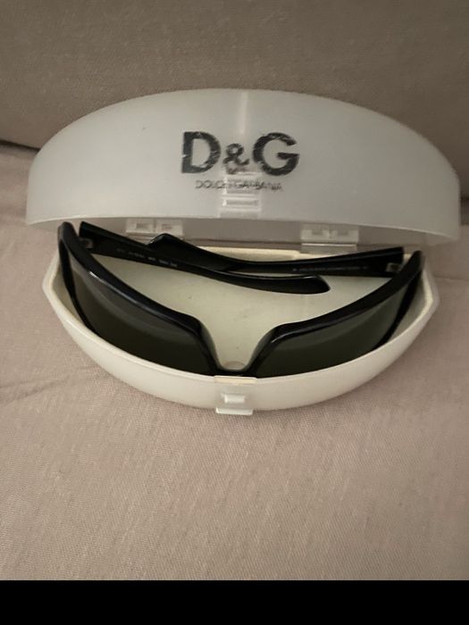 Óculos de sol, lentes esverdeadas