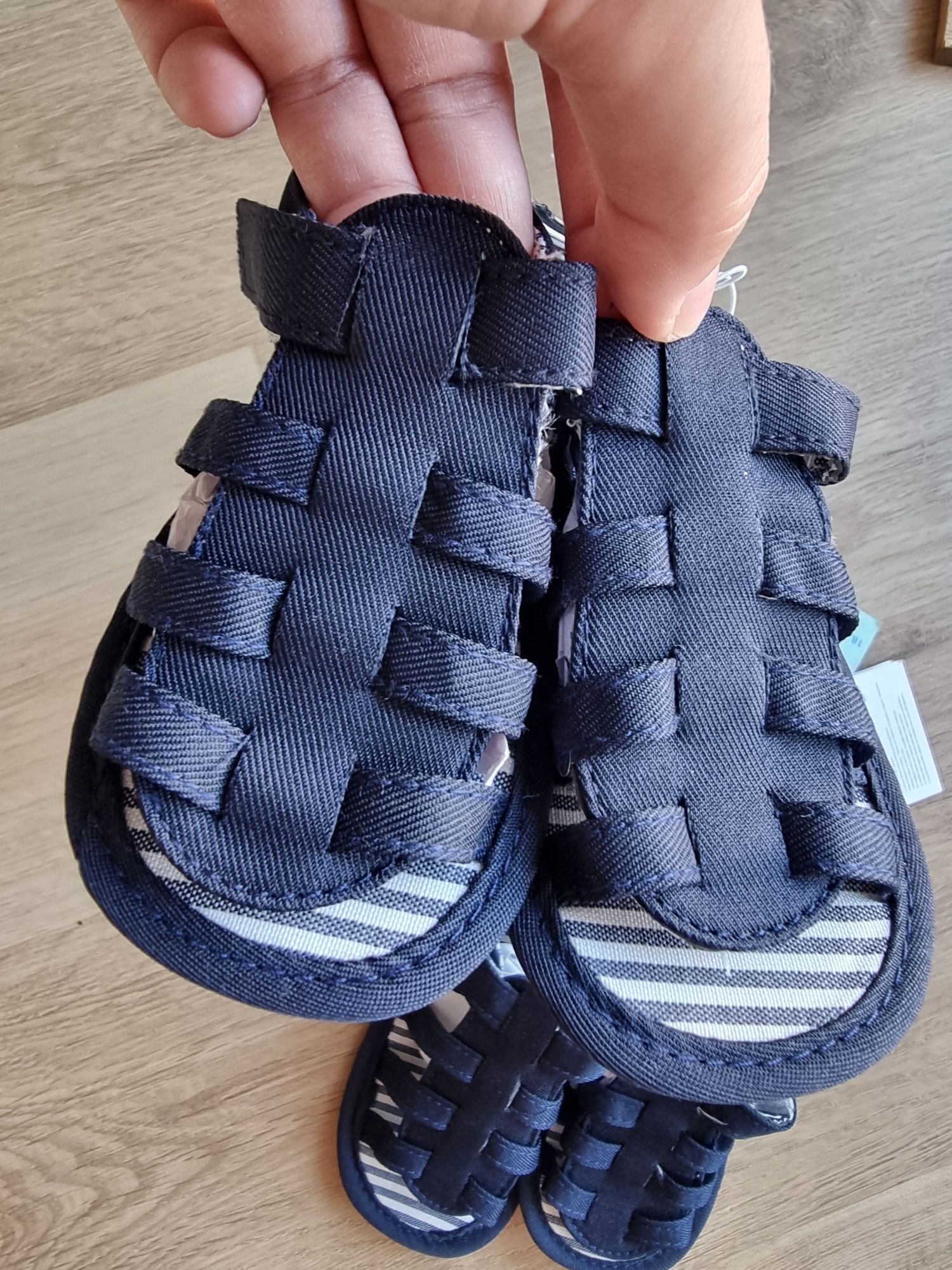Nowe sandały sandałki granatowe dla bliźniaków niechodki rozmiar 19
