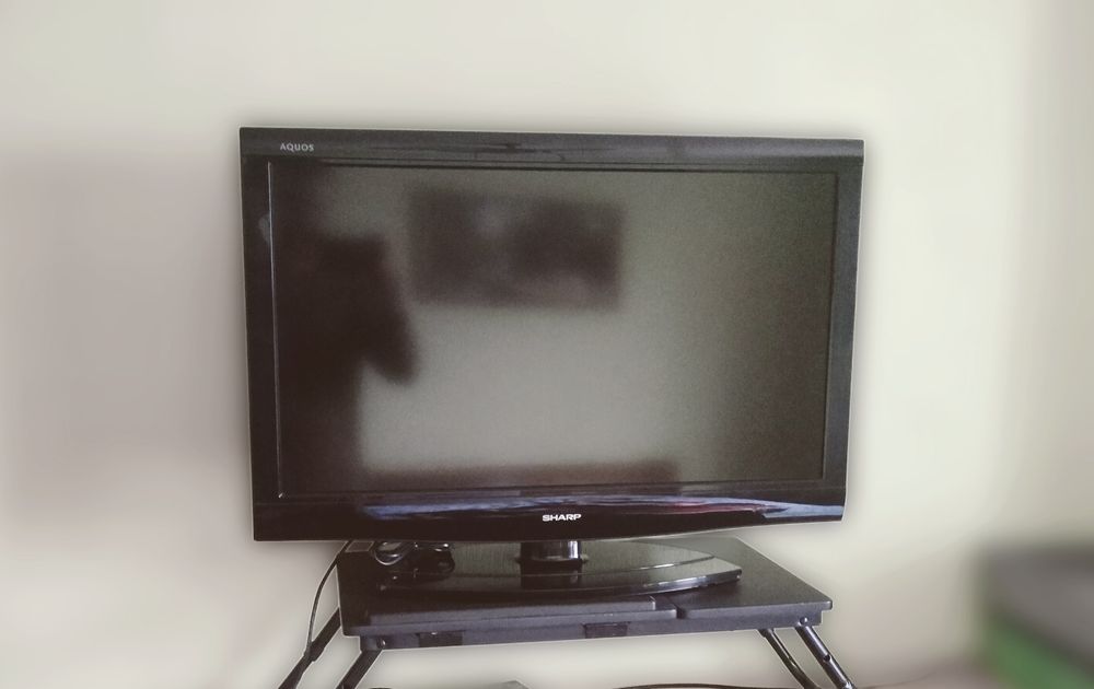 Телевізор SHARP 32" – Full HD якість для дому чи офісу