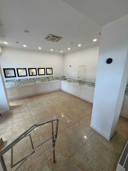 Пропонується в оренду приміщення магазину в центрі м. Сміла