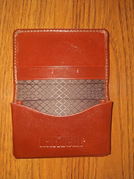 Etui ze skóry na wizytówki i karty