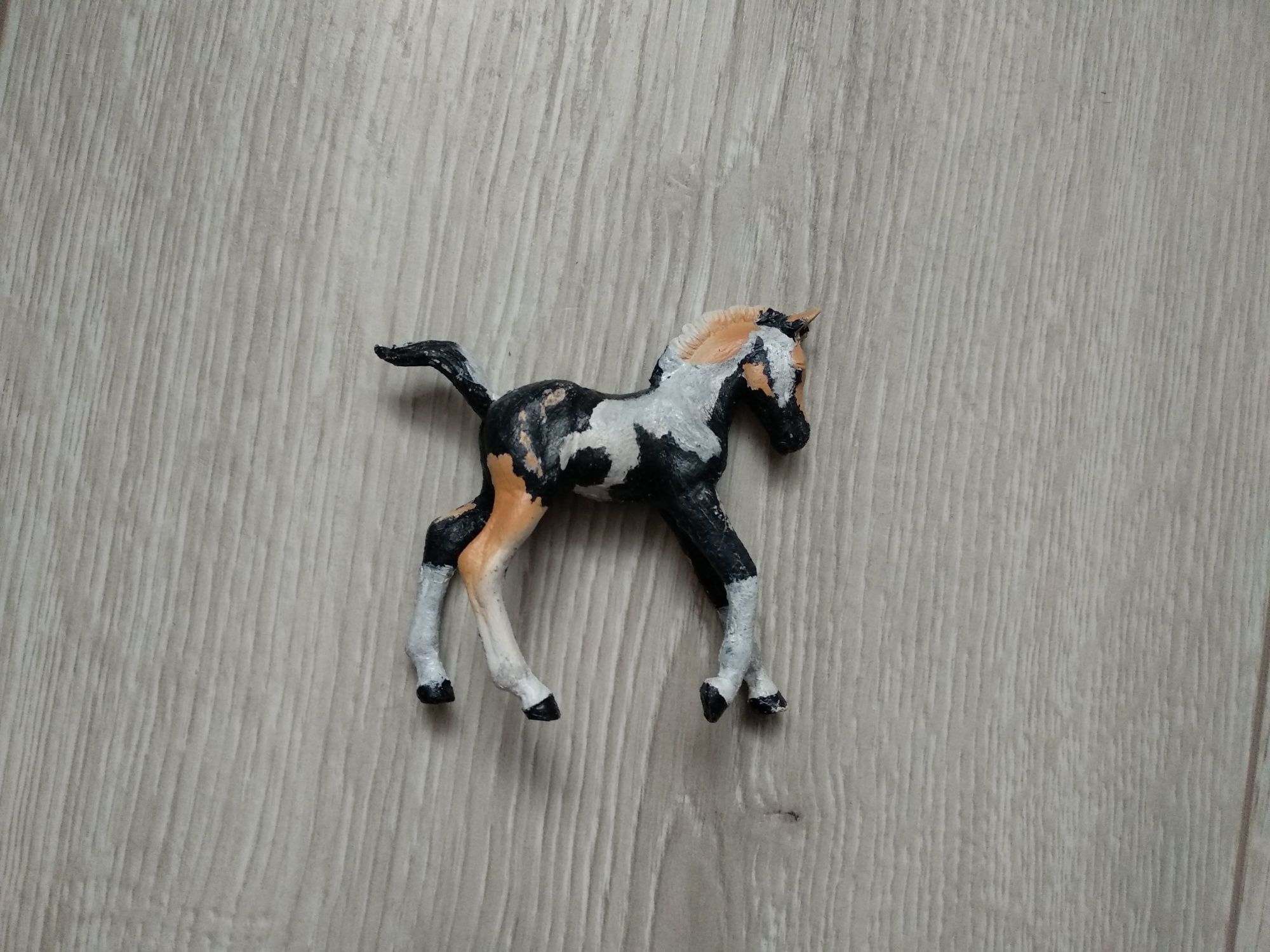 konik collecta po malowaniu