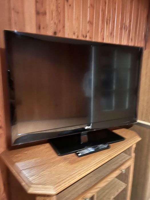 Telewizor LG 42 cale 2011 z szafką