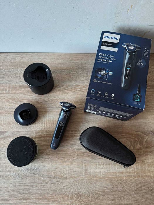 Бритва Philips Series 7000 S7882 ( полный комплект )