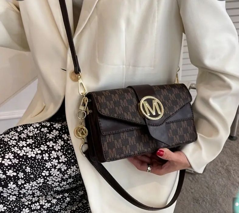 Nowa torebka z klamrą M,dwa paski Nowosc