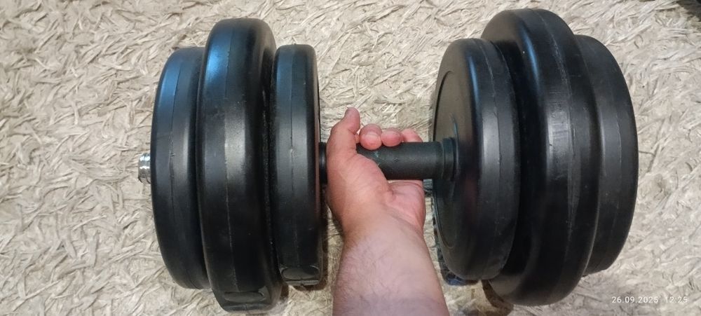 Гантели разные по 1 шт.8 кг.,10 кг.,17 кг.