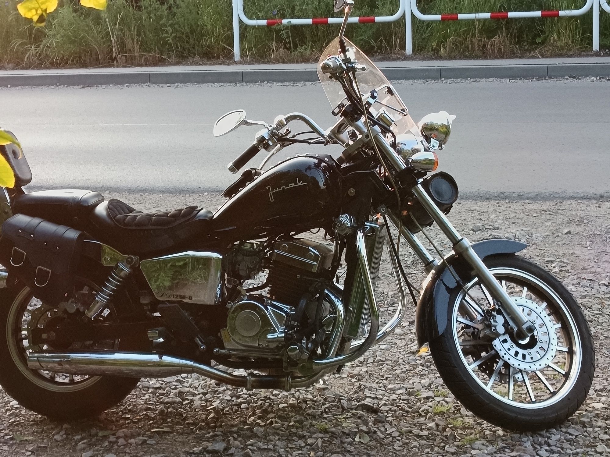 Junak M11  Czopper 125
