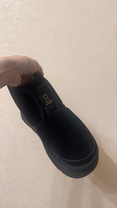 Уггі ,жіноче взутт 38 розмір ,24 см