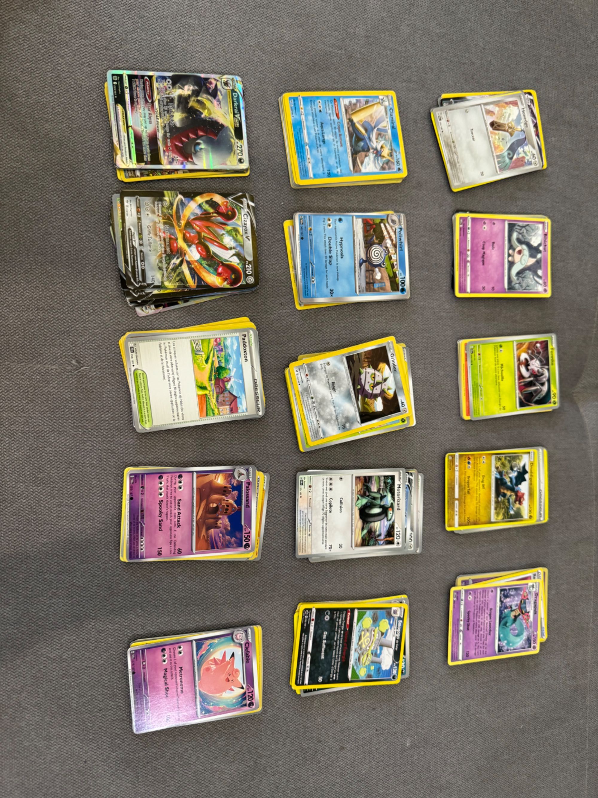 Cartas Pokémon (mais de 5 mil)