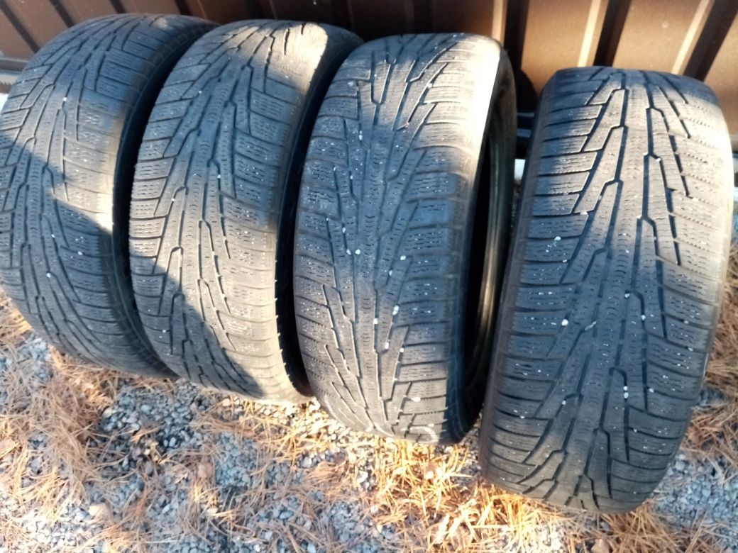 Продам зимнюю резину R17 Nokian