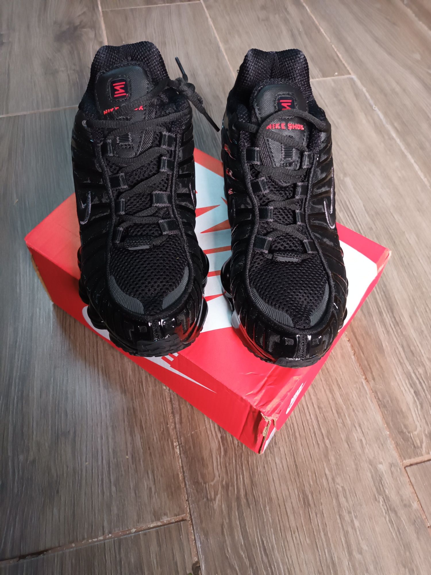 Nike shox novas em caixa