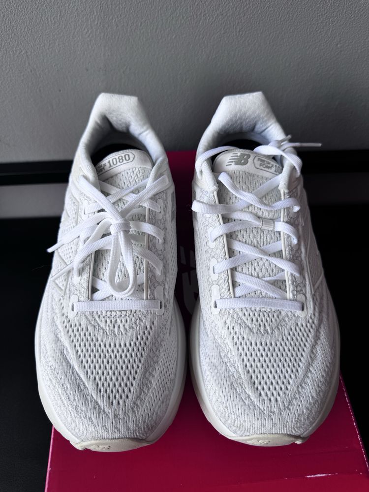 Кросівки жіночі New Balance 38,5p