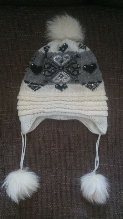 Шапка зимняя на девочку 6-8 лет