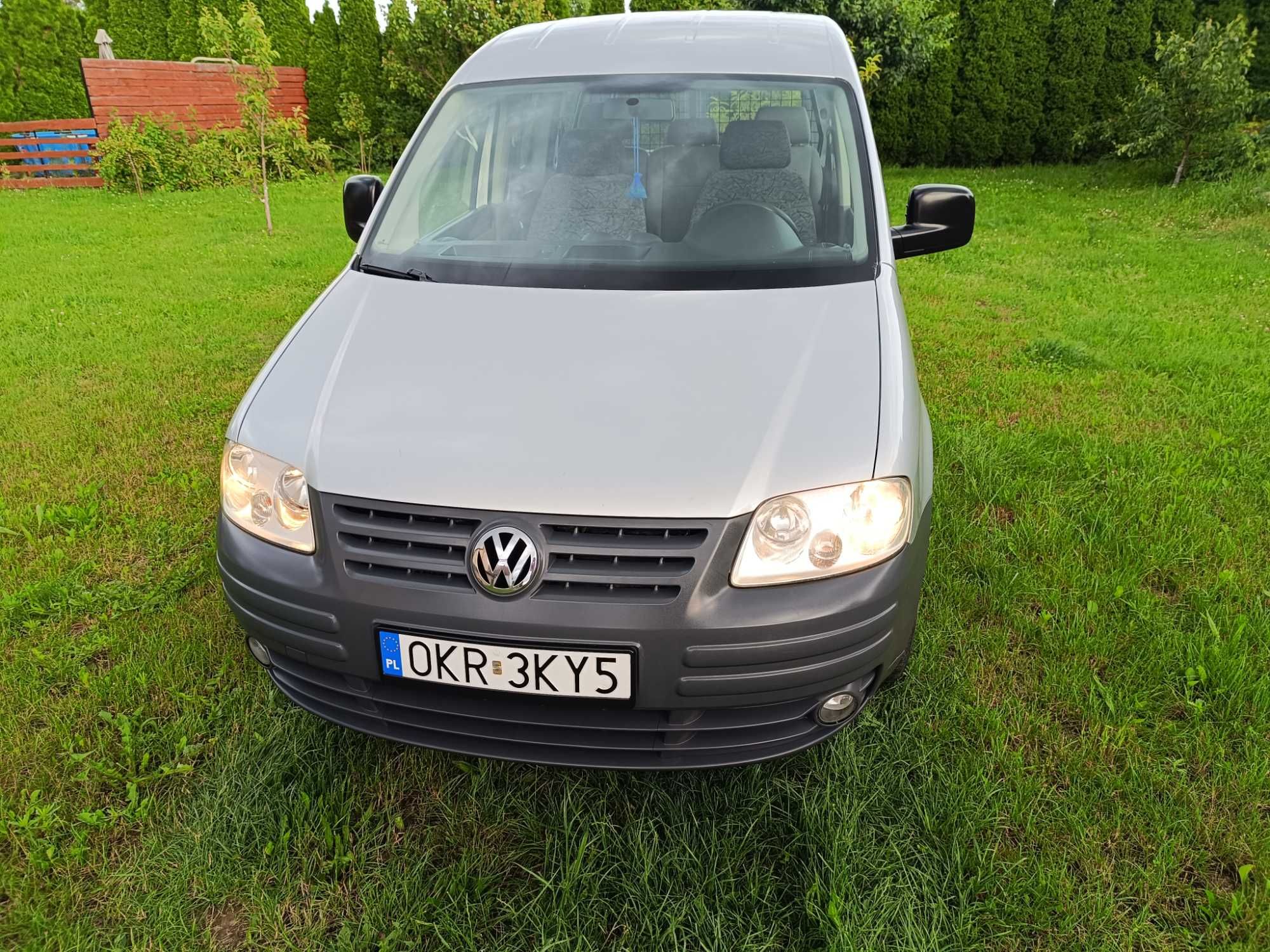 Sprzedam VW  CADDY 2009r. Mały przebieg.
