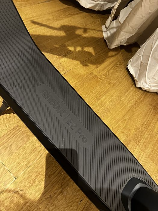 Hulajnoga elektryczna Segway E2 Pro 350W 35km 10" Czarny