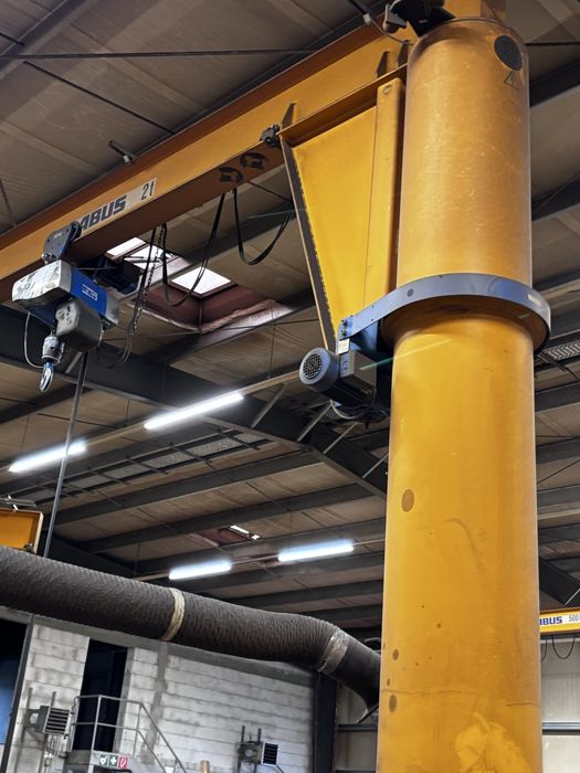 Żuraw obrotowy Abus 2t dźwig słupowy suwnica wysięg ok. 4,2m 2012r