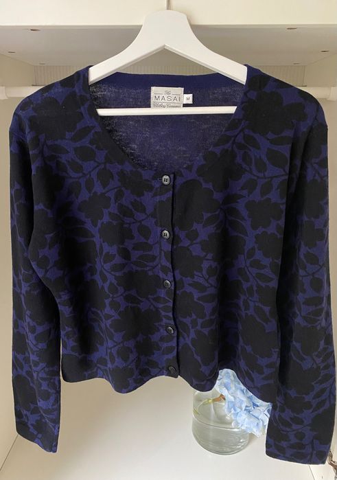 Granatowy sweter kardigan rozpinany w żakardowe wzory angora wełna M