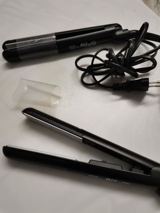 Різні плойки для догляду за волоссям
