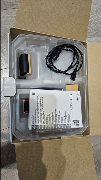 Canon EOS 90D — body, stan bardzo dobry, ok. 35 000 zdjęć