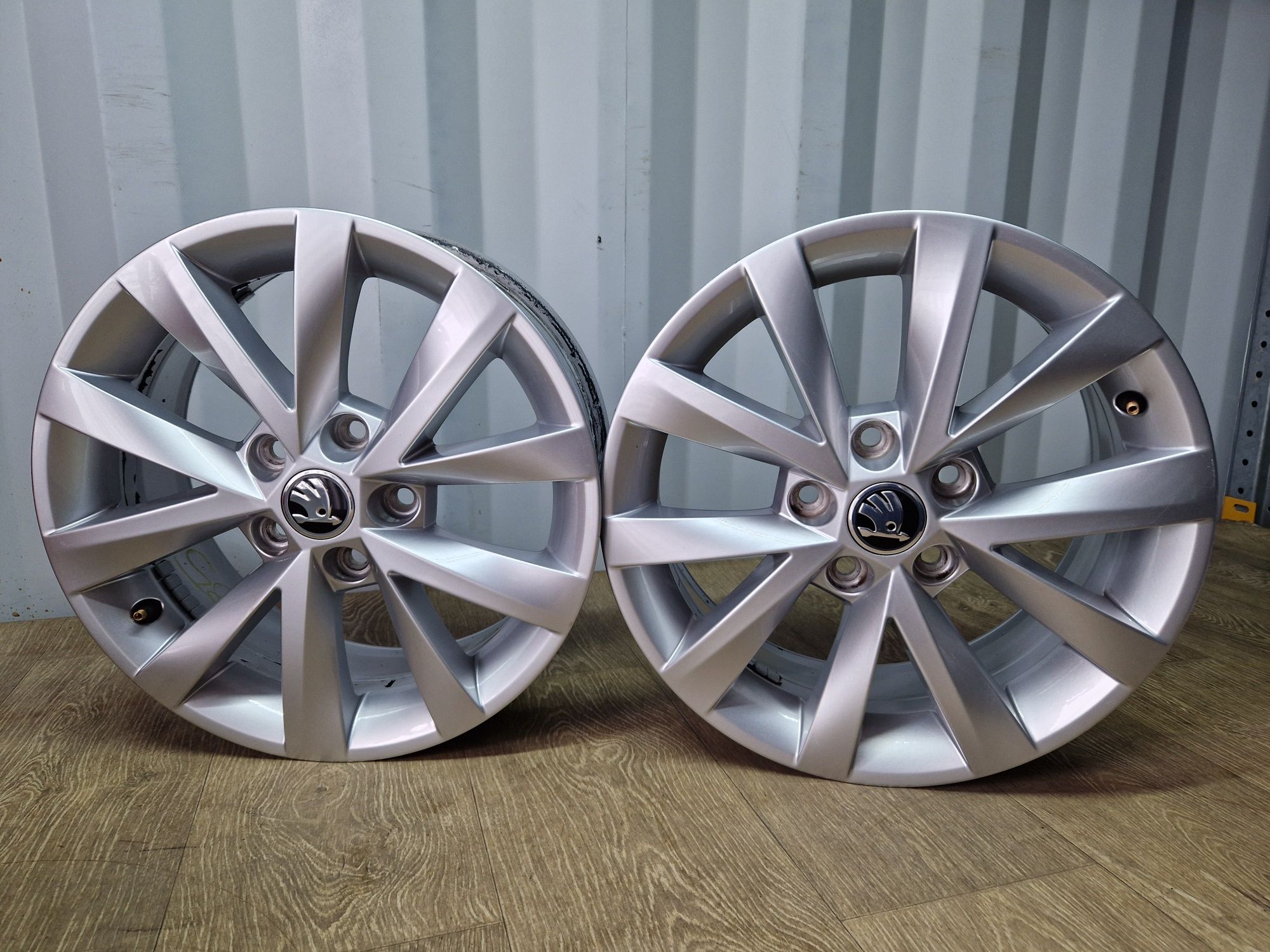 Felgi 16 skoda octavia superb Karoq 5x112 6.5j et46 os 57.1